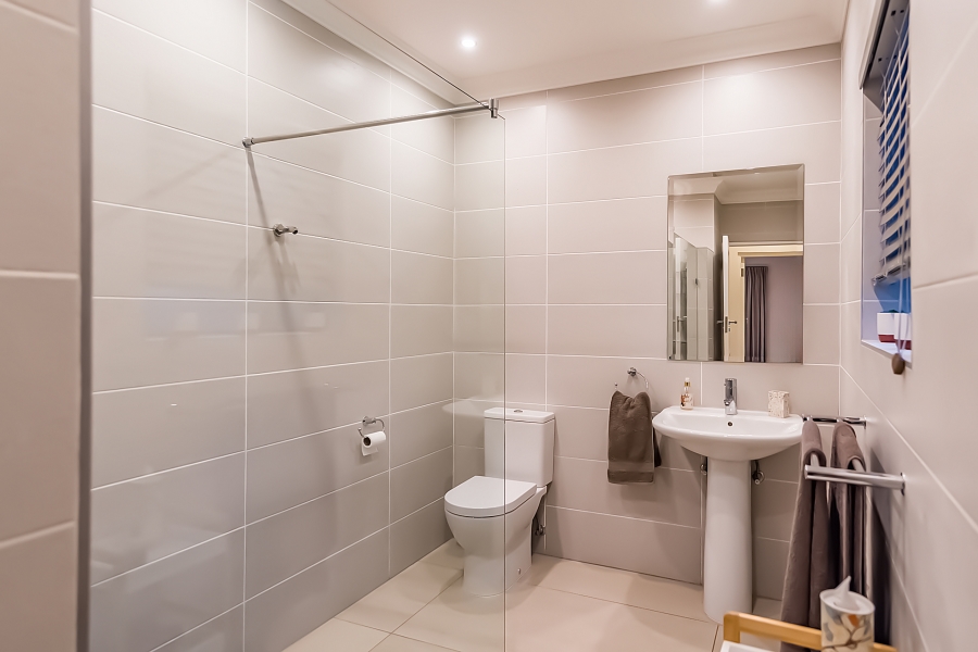 5 Bedroom Property for Sale in Club Milos Estate Free State
